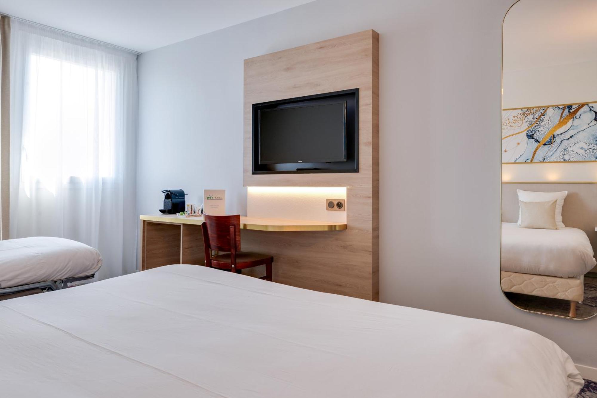Brit Hotel Orleans St Jean De Braye - L'Antares Saint-Jean-de-Braye Eksteriør billede